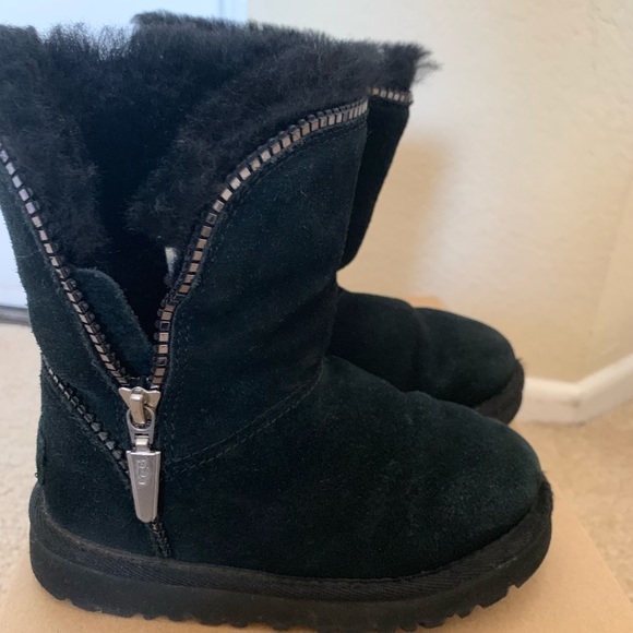 Kids uggs boots - Picture 1 of 4